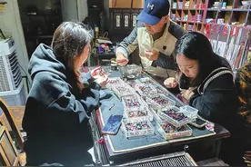 南石子街这家古董店，为何挤满了年轻人？图片