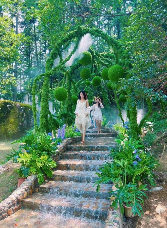 跟着赣超游鹰潭｜野奢露营、峡谷漂流、奔赴一场夏日心跳之约~