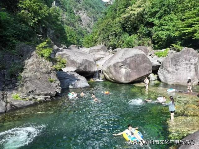 山水会“弹牙”？融水安太乡里藏了整片“果冻潭”，清澈到想咬一口！