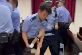 女律师遭法警暴力执法后续：法院回应，涉事案件曝光，评论区沦陷图片