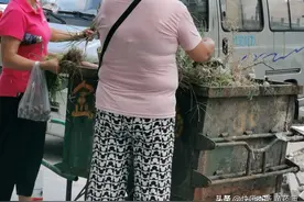 听过捡宝的，你见过捡草吗？牛筋草，也是宝图片