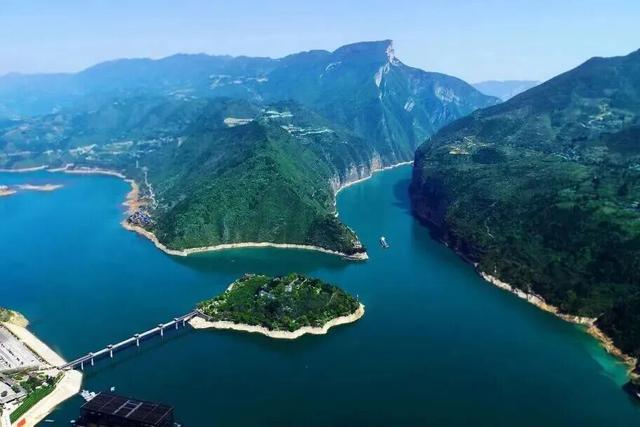 三峡的“颜值彩蛋”，竟藏在这座诗城里？