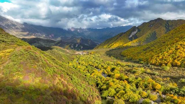 西宁发布八条秋季精品旅游线路