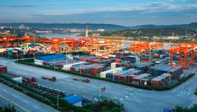 一旦战事大规模爆发，我国必须死保8座城市	，关键时候能抵御外敌