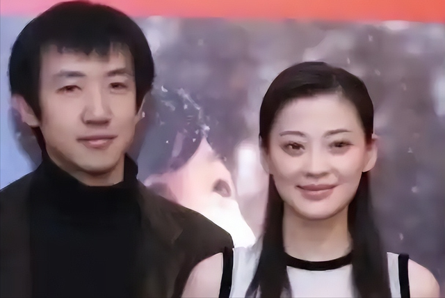 吃梅婷6年软饭，“出轨”李小冉惨遭断手断脚，今与梅婷天差地别