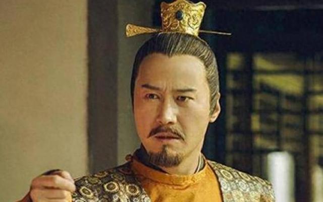 朱棣上联：“灯明月明，大明一统”，无人敢对，神童却妙对下联