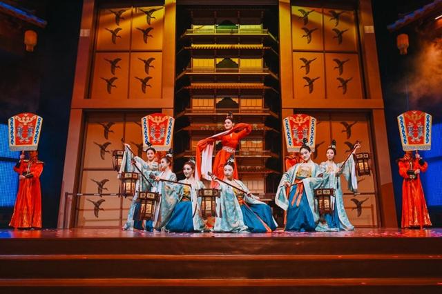 象屿国际邮轮母港集团赋能厦门海上旅游，多条航线及纯电游船亮相