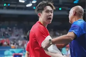 张继科直言不识王楚钦！“摆摊卖课”引争议！16字高度肯定樊振东图片