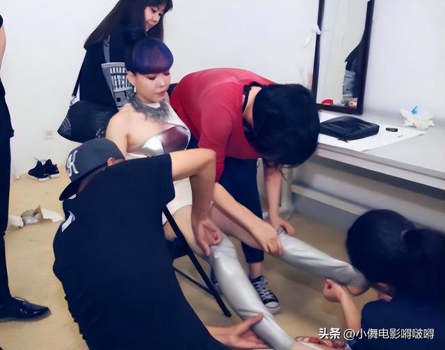 明明只是戏子，却把自己当大腕，论“耍大牌”，这6位明星够丢人