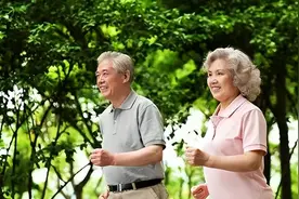 女人到中老年，为什么会抗拒老公的吻？这3个女人说了大实话图片