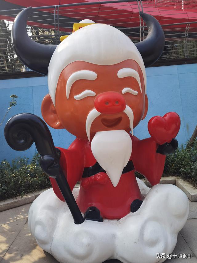 从百年老北街到七夕天街，郧西文旅打造鄂西北网红打卡第一城