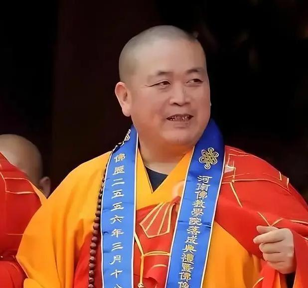 拔出萝卜带出泥，佛协对释永信再下重手，“遮羞布”彻底被撕开