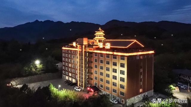 “世界花园·康旅罗平” 避暑经济升温 酒店行业蓬勃发展