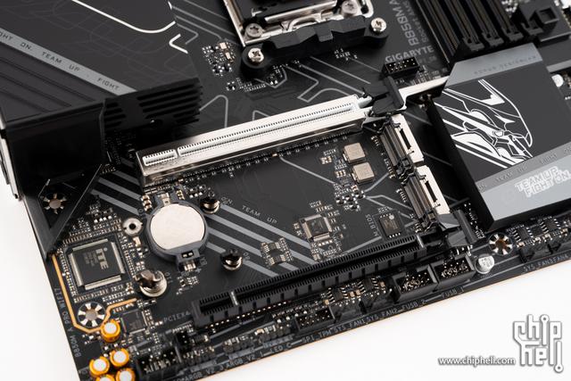 「装机不用挑，就选电竞雕」技嘉 电竞雕 B850M + 5080 FE + COOJ Z18 装机