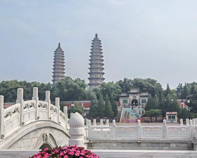 老太原了，第一次登上这个城市象征的“双塔”