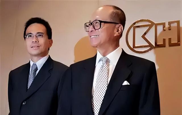 中美最关键一战降临，27号决战前，中方出手将军，李嘉诚如履薄冰