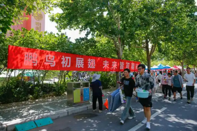 笑麻了！江苏考生寒窗苦读12年考出家门1.4公里，4分钟就到学校了