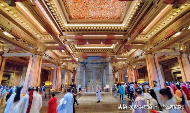 双节汉中兴汉胜境超热闹，快冲→