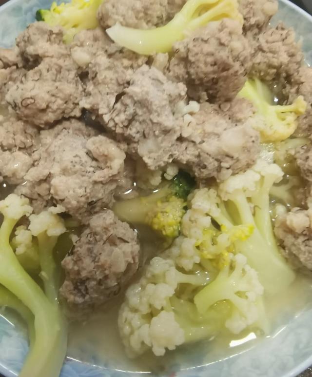 菠菜和花胶可以同吃吗 2025年菠菜可以和花胶一起吃吗