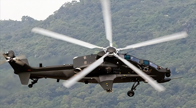 台岛海峡发生激烈对峙！2架直10不顾阻扰	，强行压向美军宙斯盾舰