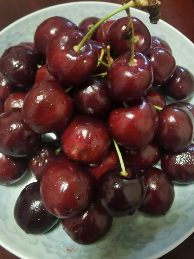 菠菜和花胶可以同吃吗 2025年菠菜可以和花胶一起吃吗