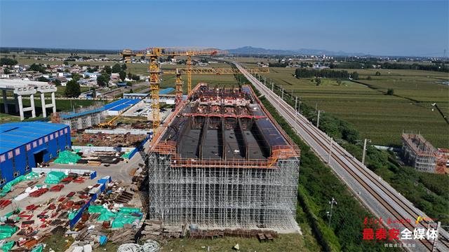 济微高速宁阳县转体桥工程加速推进