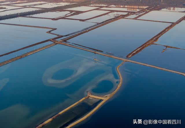 山西运城：盐湖日出美如画