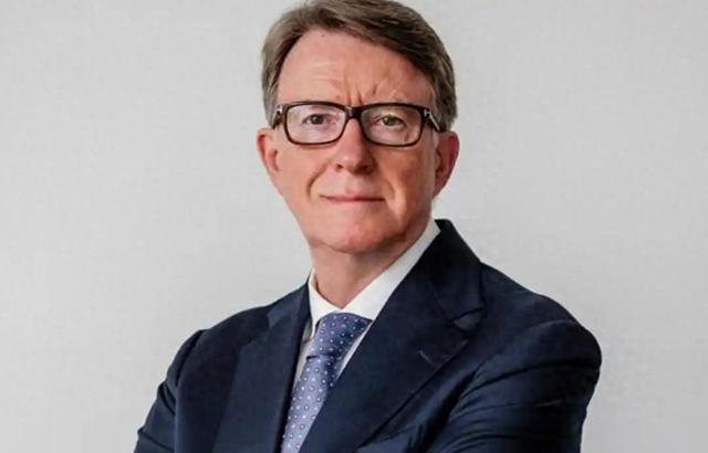 特朗普正式下令，要动真格了，英大使：中国是有史以来最强大对手