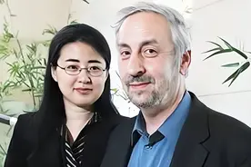 99年，北大才女嫁给大25岁美国导师，婚后加入美籍，如今怎么样了图片