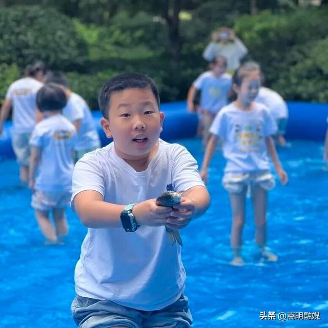 双节同庆 畅享嵩明丨来杨林嘉丽泽！非遗表演、长街宴、摸鱼大赛、电音节嗨不停