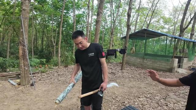 报名费涨至1800元!荒野大赛爆火背后,谁在赚情绪的钱?