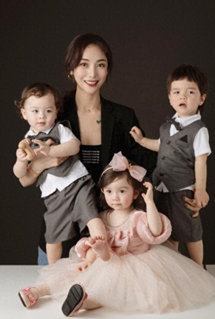 “买英国精子生3娃”的山东女人，7年后现状曝光：她后悔了吗？