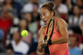 武网-郑钦文1-2不敌萨巴伦卡获女单亚军 萨巴伦卡17连胜第三度夺冠图片