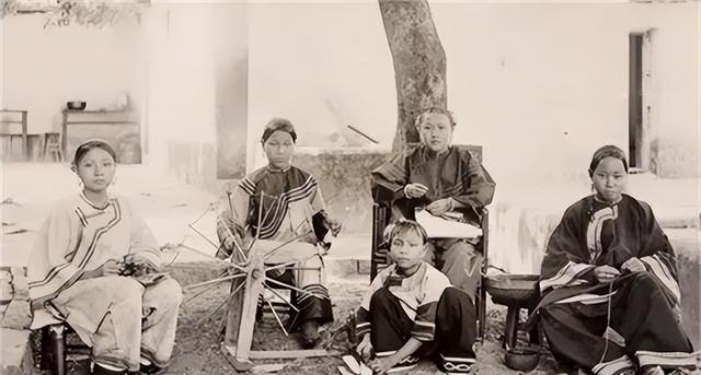 86年，浙江一尼姑还俗，嫁45岁富商，生下一子致中国至今无法统一