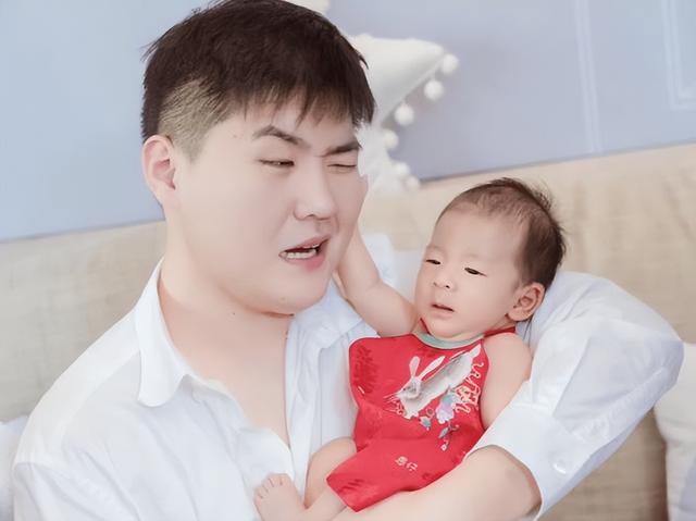 53岁晚节不保？踩着赵本山上位的闫学晶	，终是为荒唐行径买了单