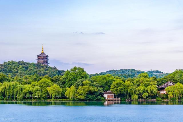 中国最值得去的10大AAAAA景区，八达岭长城垫底，你去过几个？