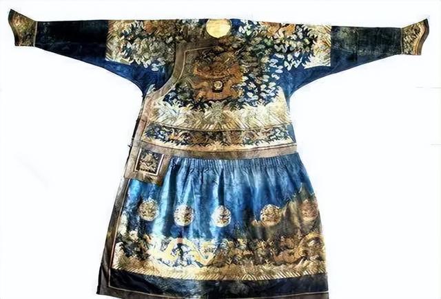 北京神秘的太监墓，地宫龙袍干尸名黄拙吾，为何被怀疑是洪承畴？