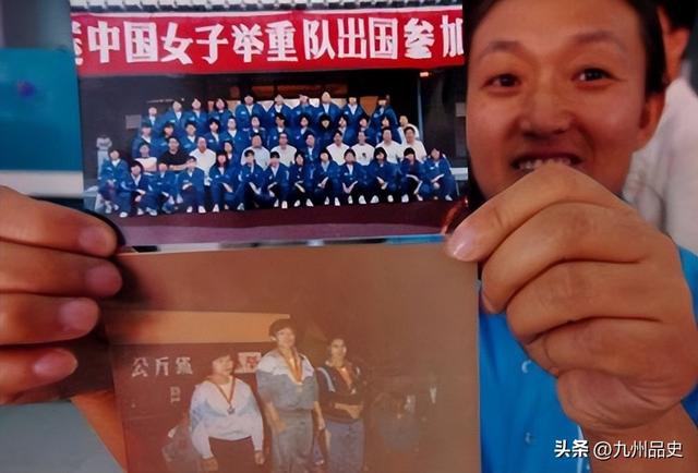她是9枚金牌的冠军，被教练下药终身不育，退役后当搓澡工嫁和尚