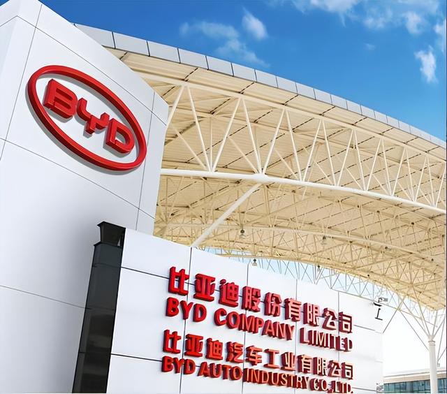 能源不足、芯片断供，2大挑战接踵而至，德国正面临“工业危机”