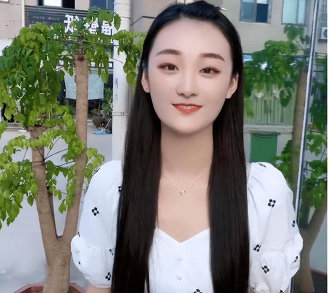 心比天高！离开大衣哥儿子后，陈亚男至今没醒悟，再婚要求离谱