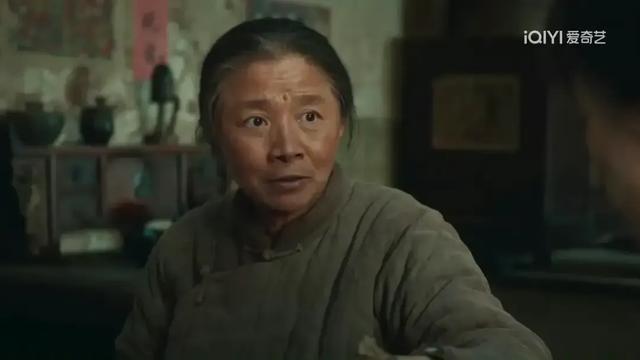 秦海璐曝演完《生万物》费左氏 旅游就去山东 顺便喊迟蓬 原因超搞笑