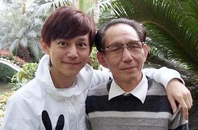 钱再多有什么用？官方出手揭开于谦真实现状，终是步上何炅的老路