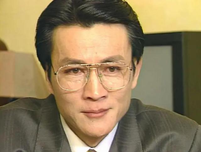 原来他早已去世，15岁演戏44岁走红，47岁患癌离世，哥哥是熟面孔