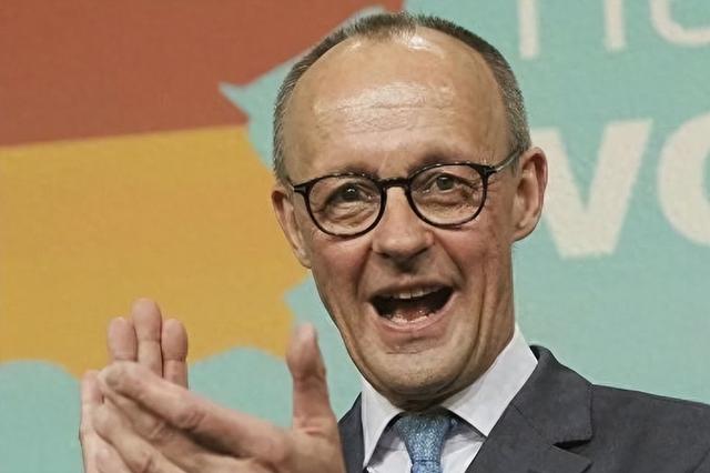 风向彻底变了！突然敲定,又有一国官宣访华	，并给了美国一记重拳