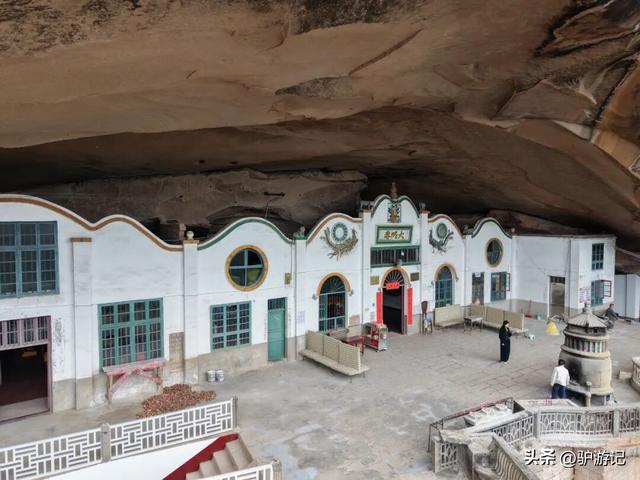 郴州的“坦”，丹霞洞穴中的独特景观，刷新你的认知！