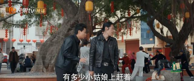 来厦门旅游偶遇张予曦、毕雯珺!追热剧游厦门新玩法~
