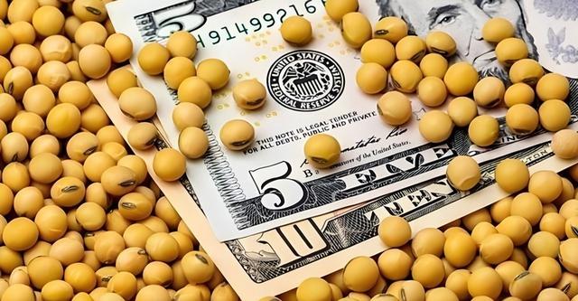 差距这么大？美国前8个月出口额13148亿美元，中国出口额让人意外