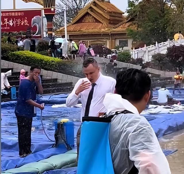 中国又一大省“占领”，超30万老外赖着不走，一座城市立了大功