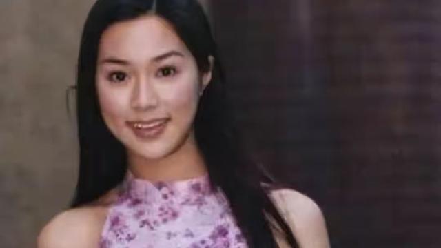 她14岁已是“人间尤物”， 被首富看中花10亿娶回家， 8年生了四胎