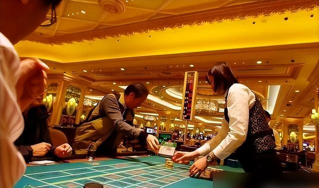 边境赌博有多可怕？女的裸体拍卖	，男的生拔指甲，远比想象中可怕